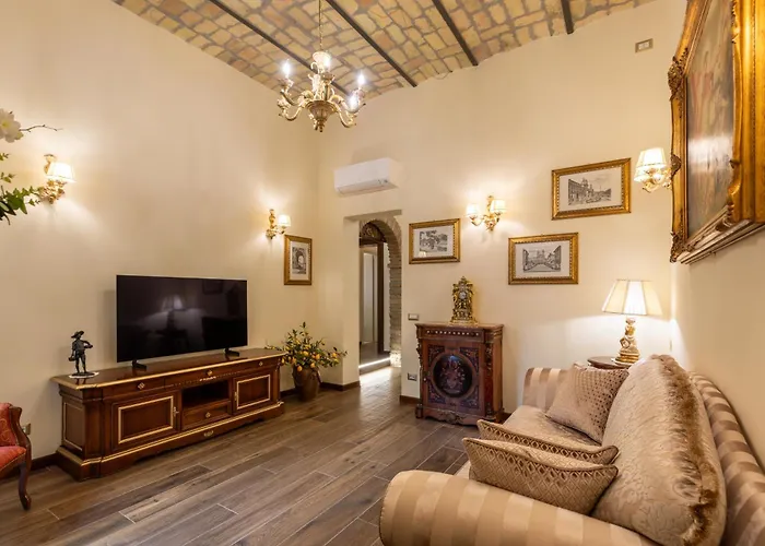 Queens In *